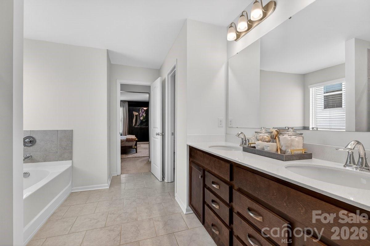 6341 Rocky Wagon Lane SW — Concord