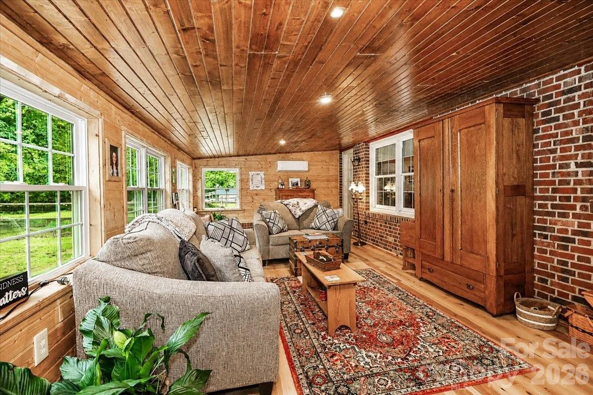 111 Wildflower Lane — Statesville