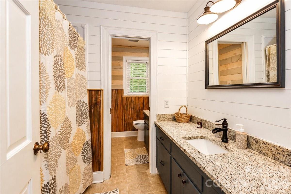 111 Wildflower Lane — Statesville