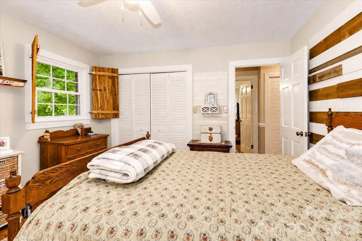 111 Wildflower Lane — Statesville