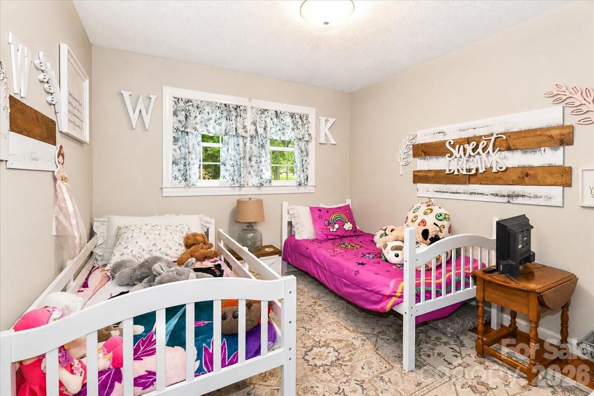 111 Wildflower Lane — Statesville