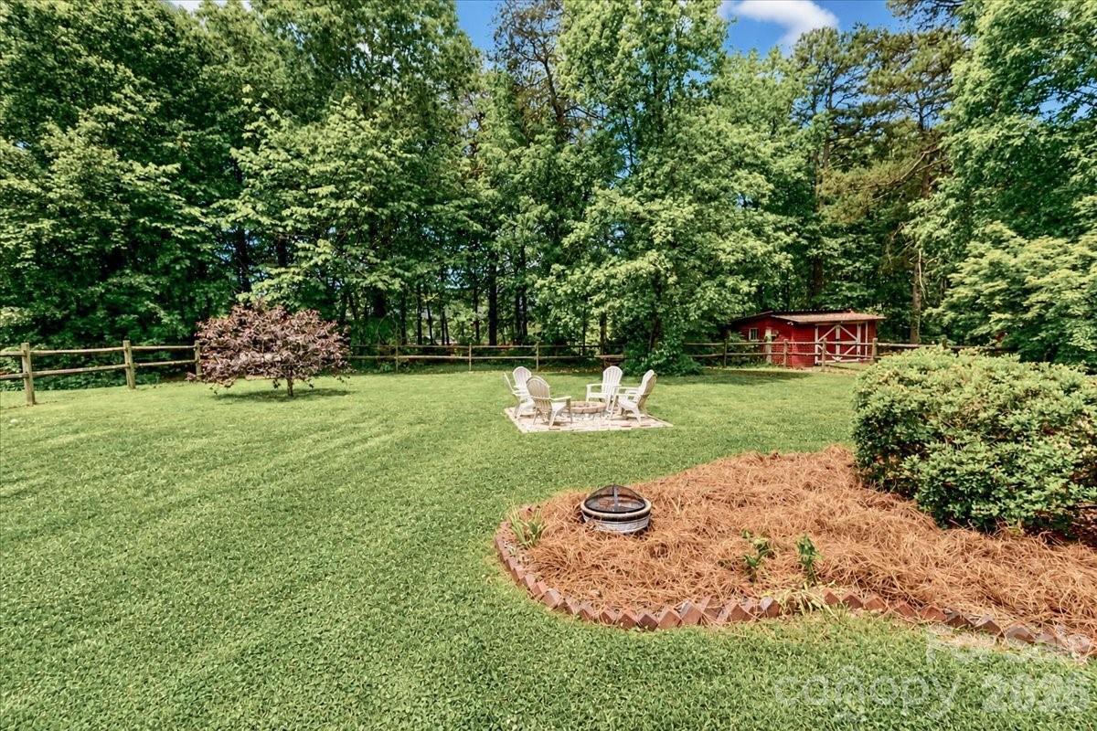 111 Wildflower Lane — Statesville