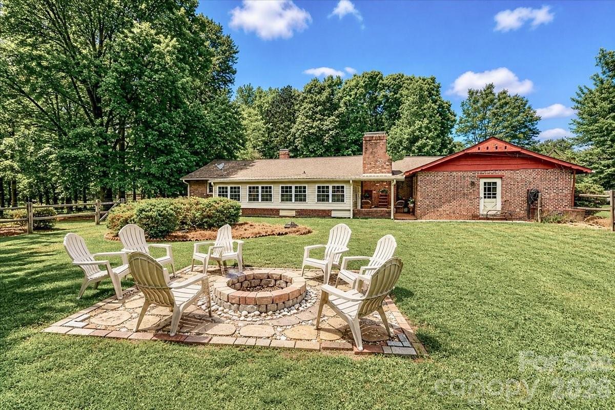 111 Wildflower Lane — Statesville