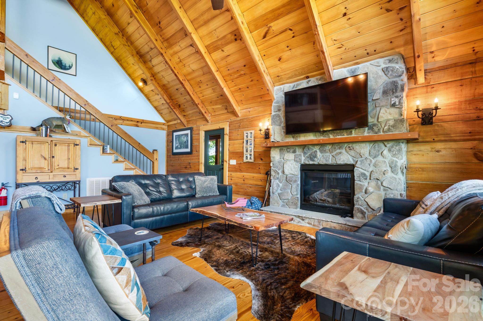 6749 Fire Crest Lane — Lenoir