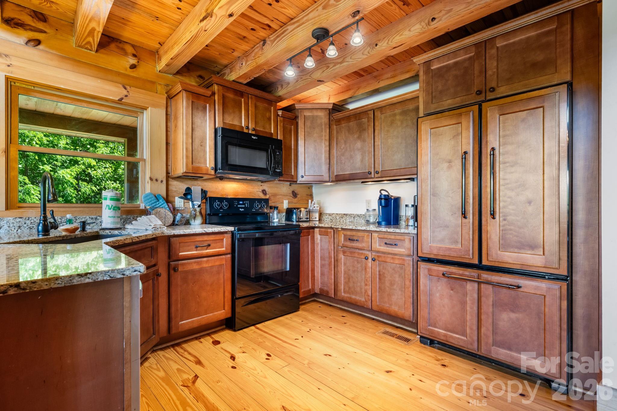 6749 Fire Crest Lane — Lenoir