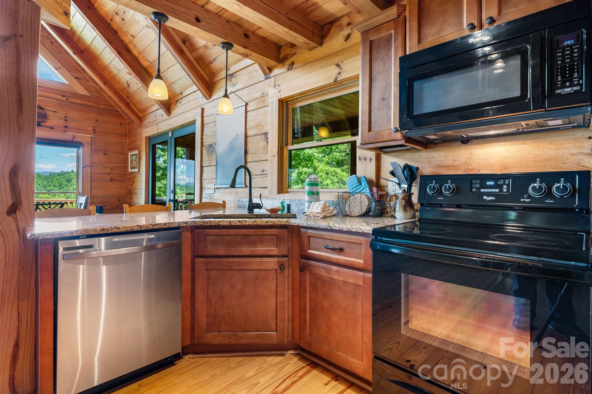 6749 Fire Crest Lane — Lenoir