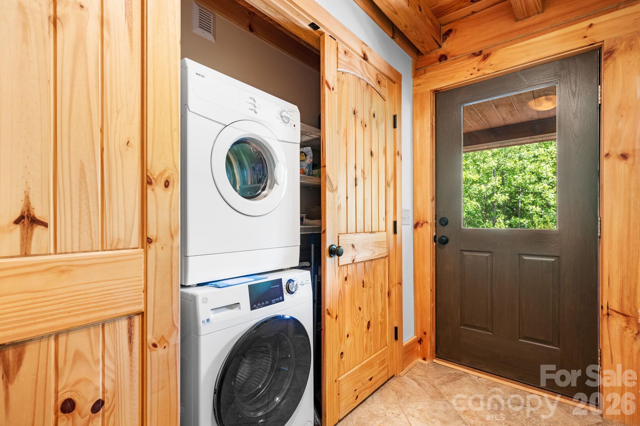 6749 Fire Crest Lane — Lenoir