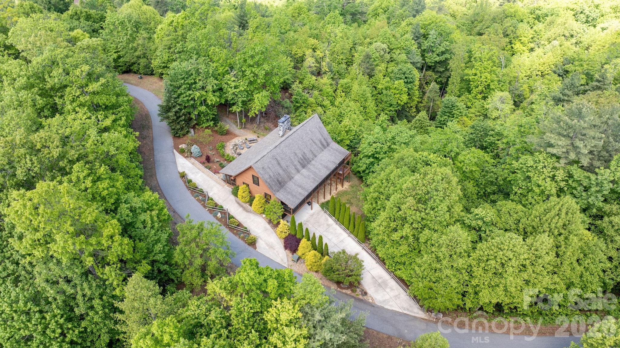 6749 Fire Crest Lane — Lenoir