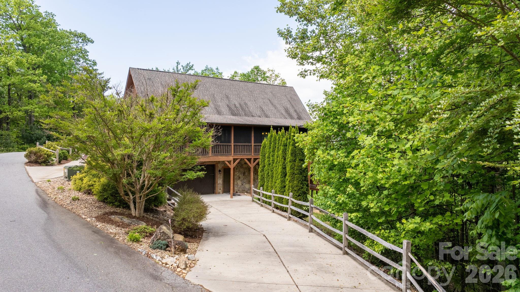 6749 Fire Crest Lane — Lenoir