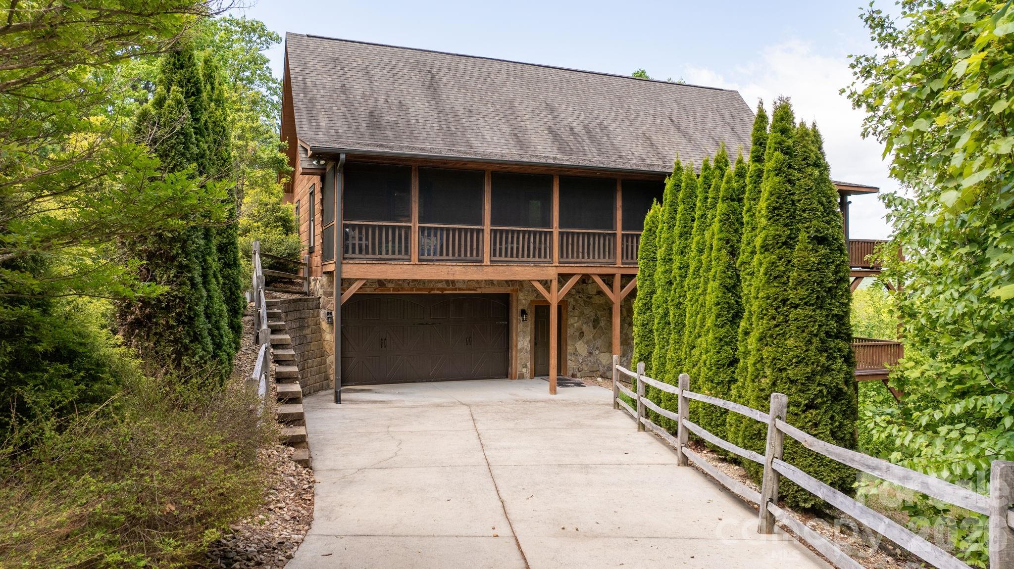 6749 Fire Crest Lane — Lenoir