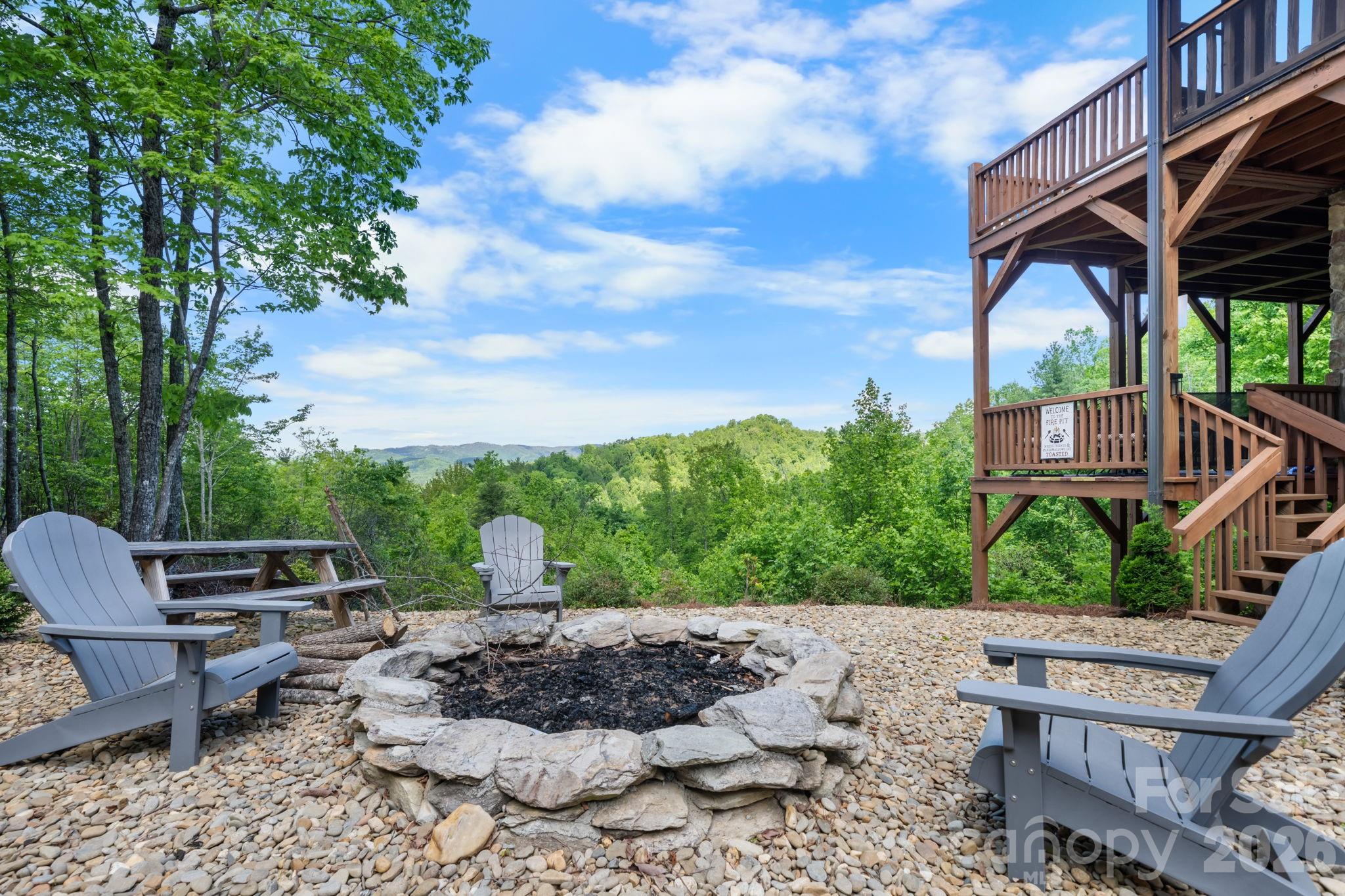 6749 Fire Crest Lane — Lenoir
