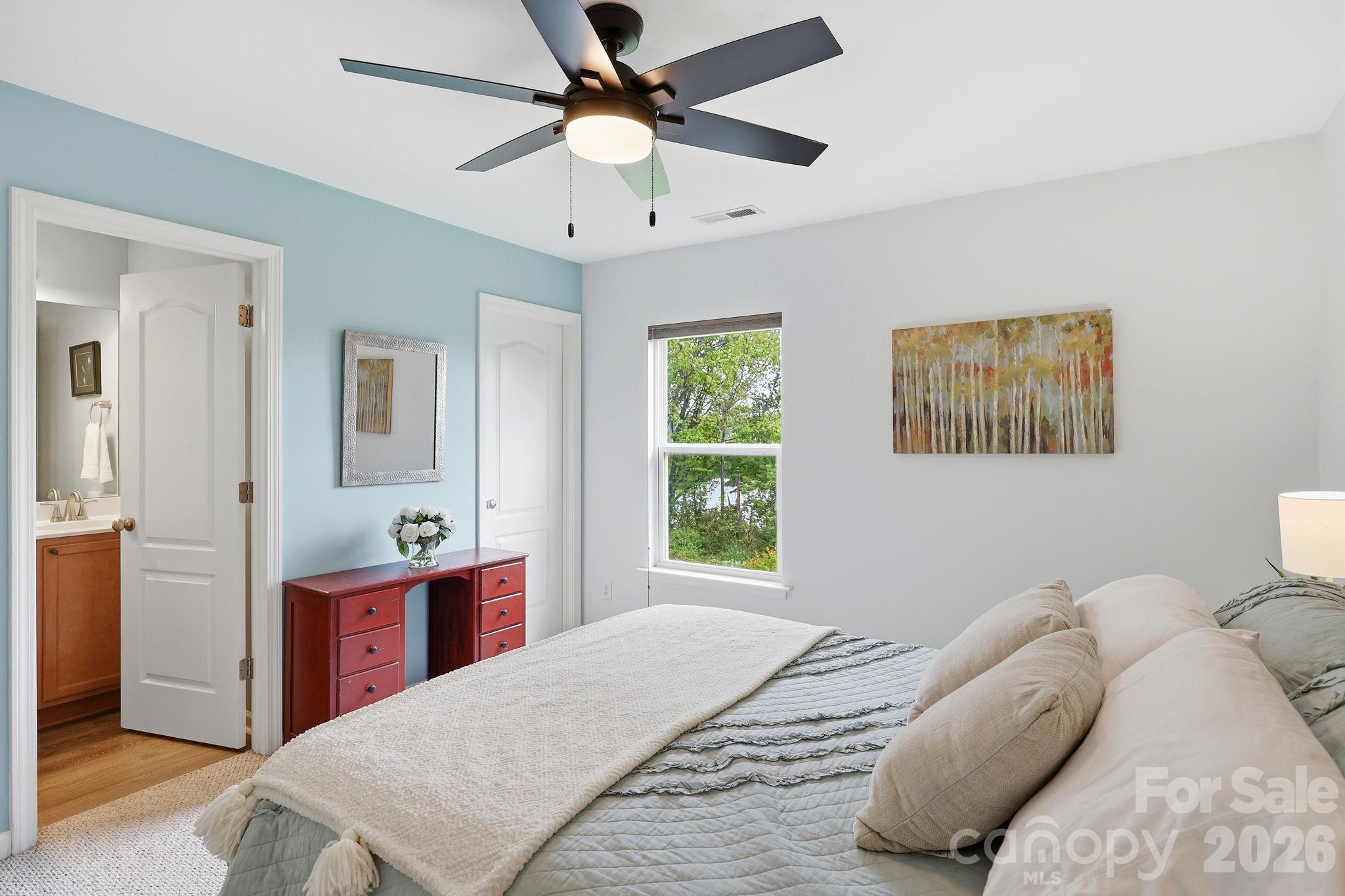 11 Athena Avenue — Weaverville