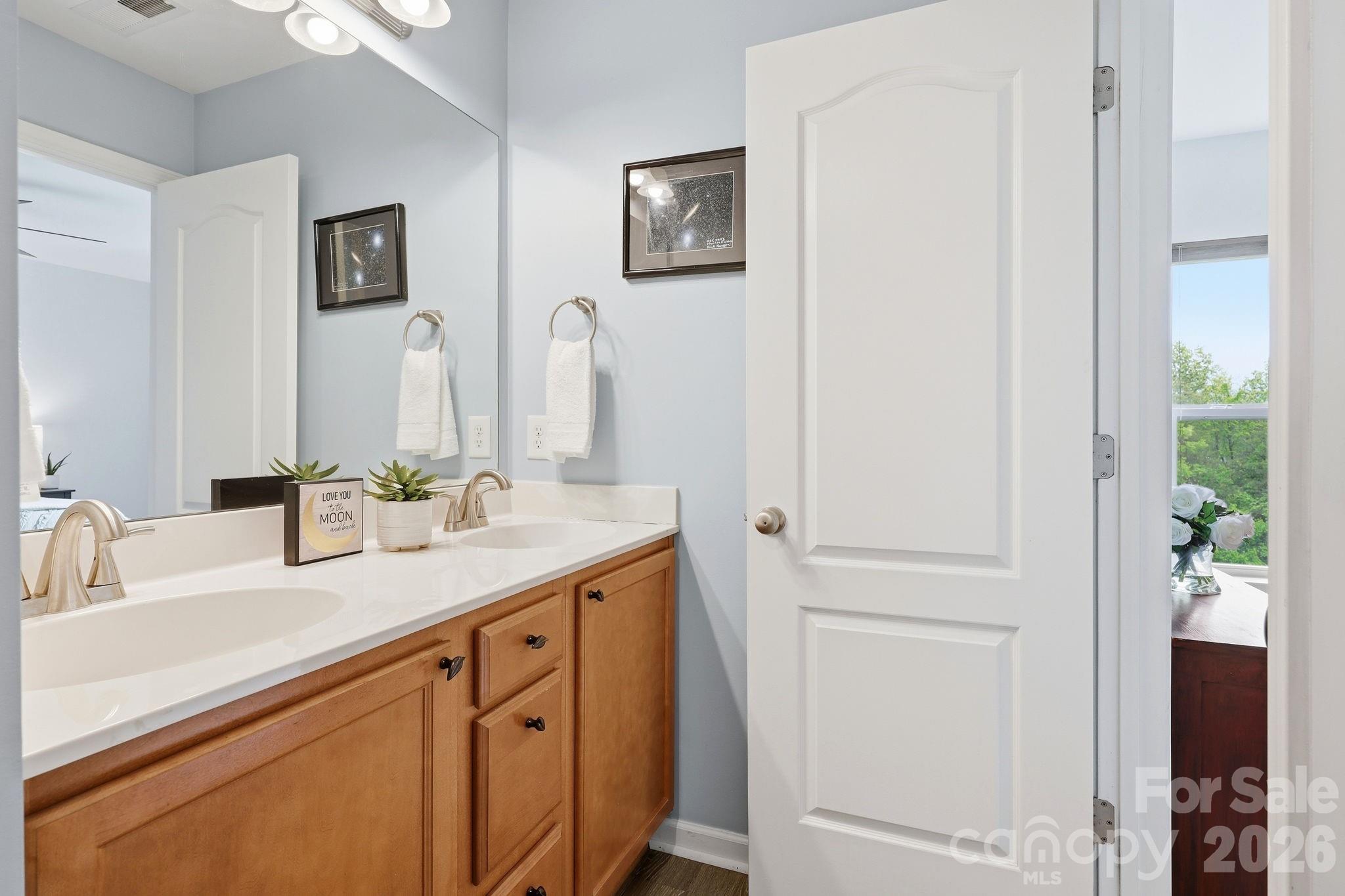11 Athena Avenue — Weaverville