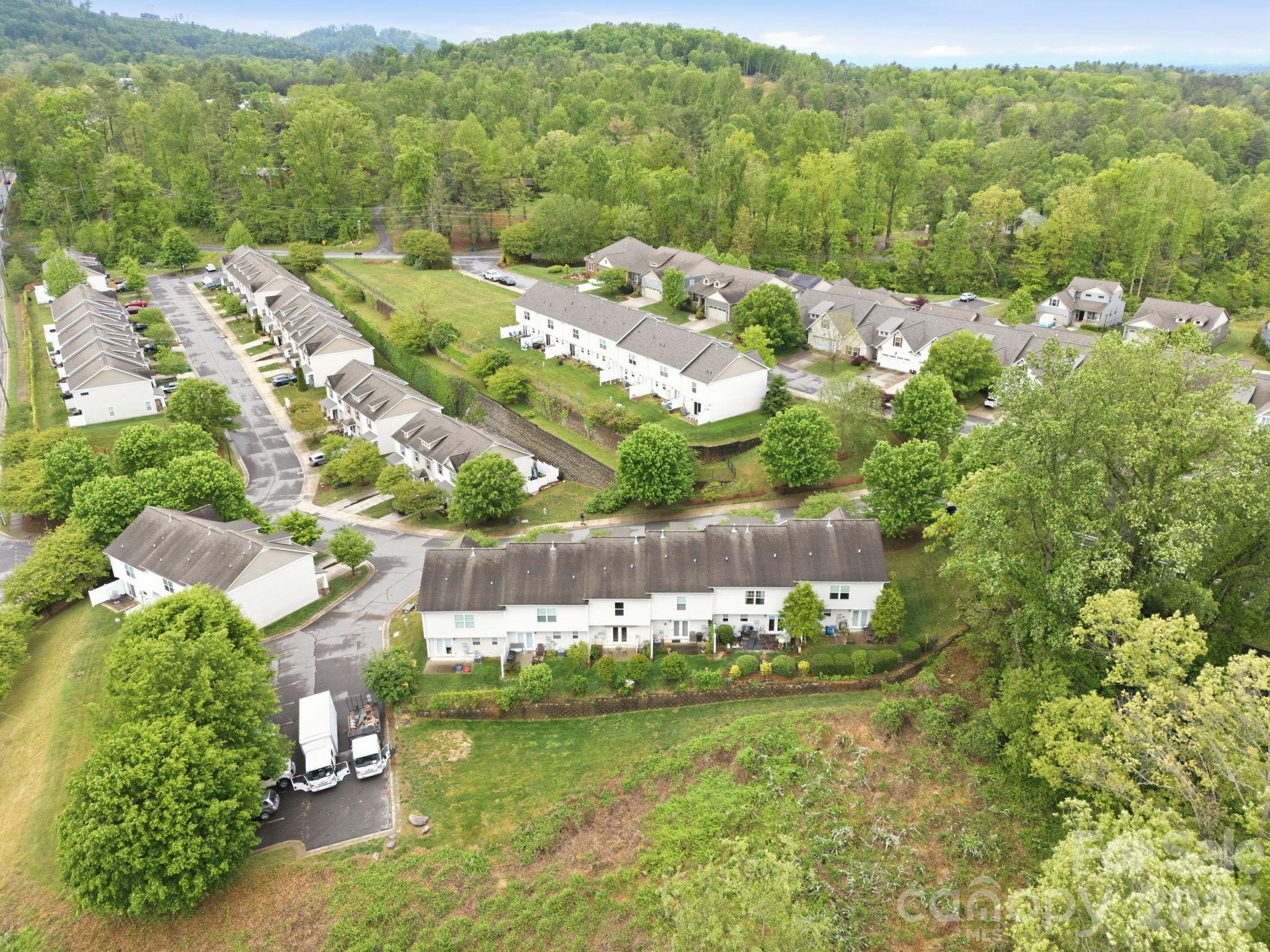 11 Athena Avenue — Weaverville