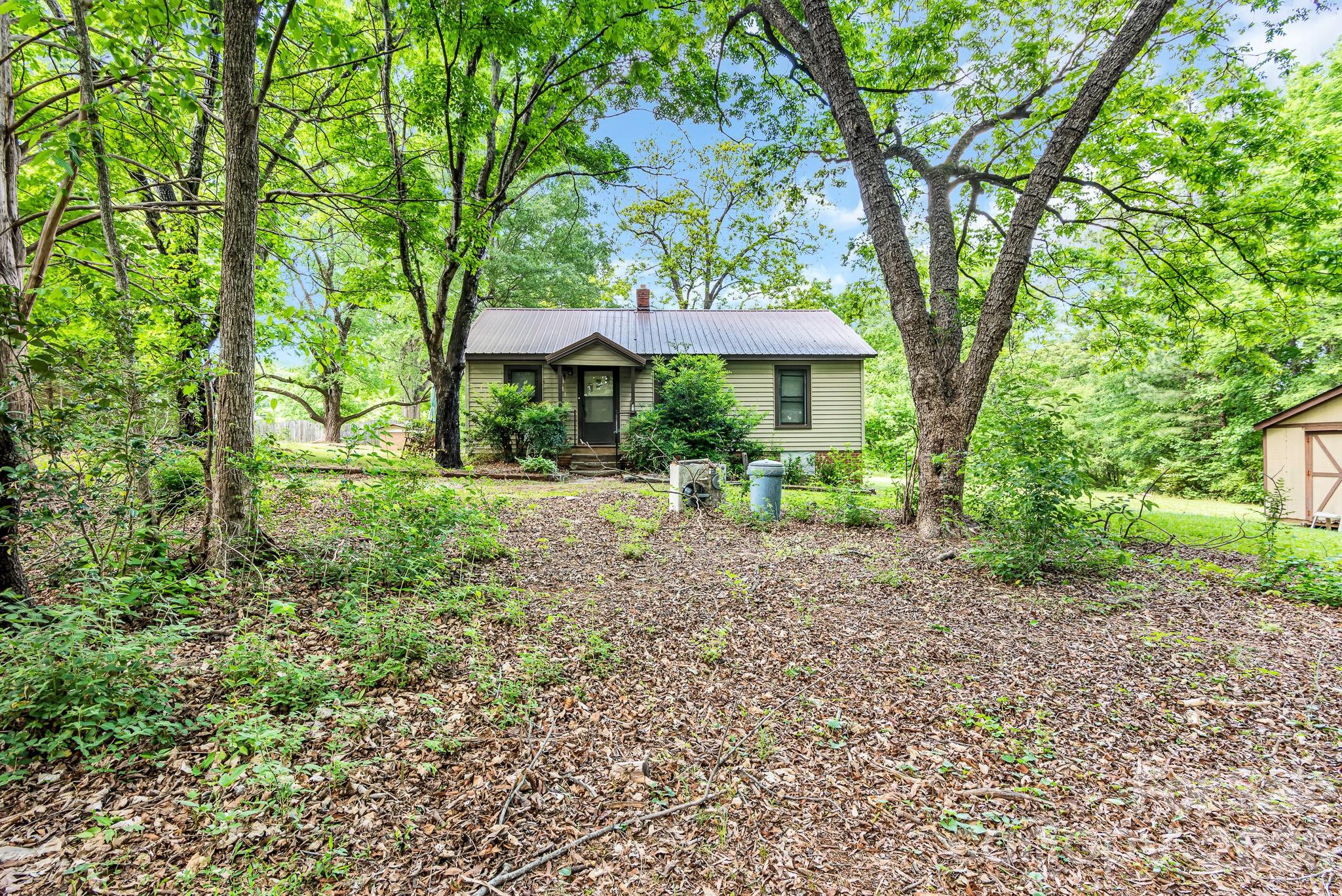3240 W Innes Street — Salisbury