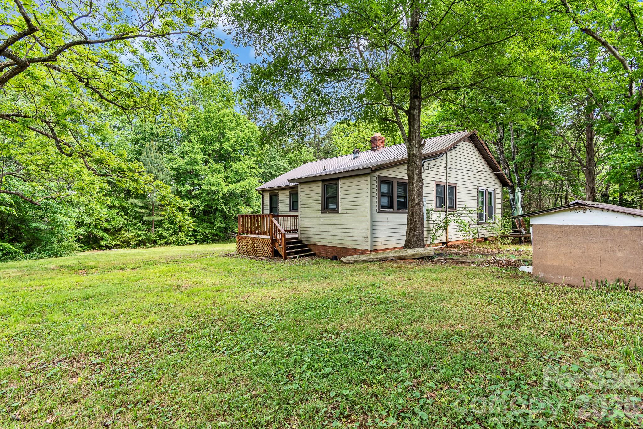 3240 W Innes Street — Salisbury