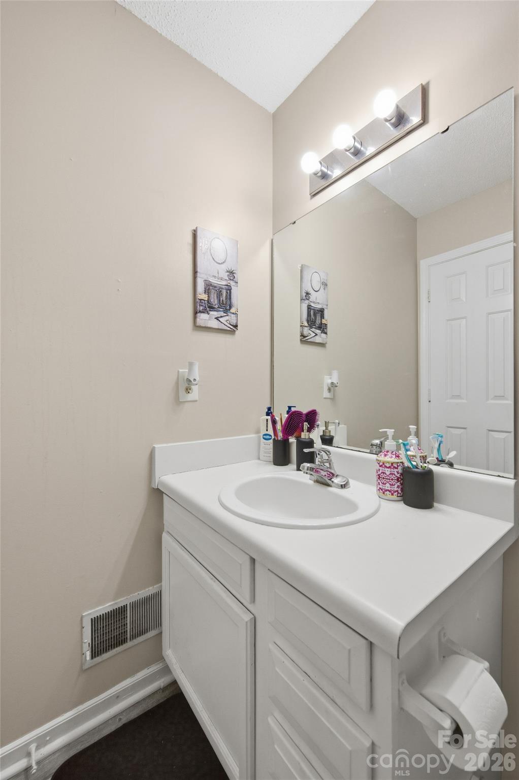 1158 Cloister Place — Columbia
