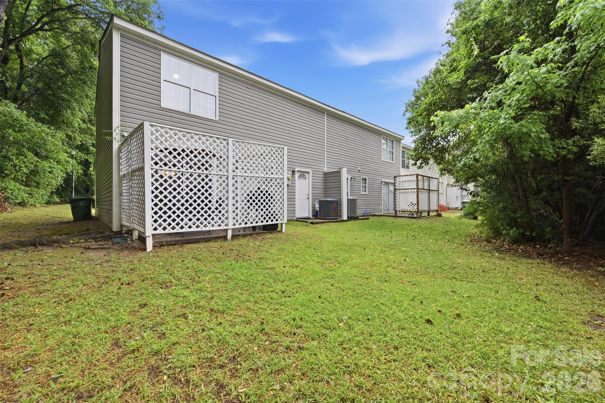 1158 Cloister Place — Columbia