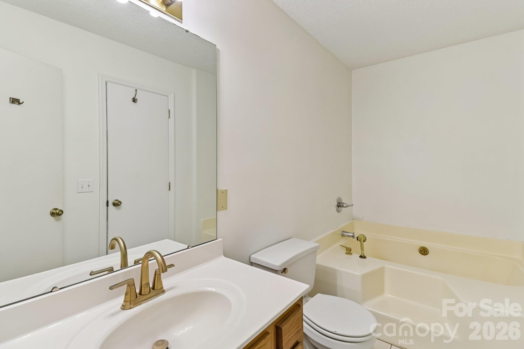 144 Mills Forest Lane — Mooresville