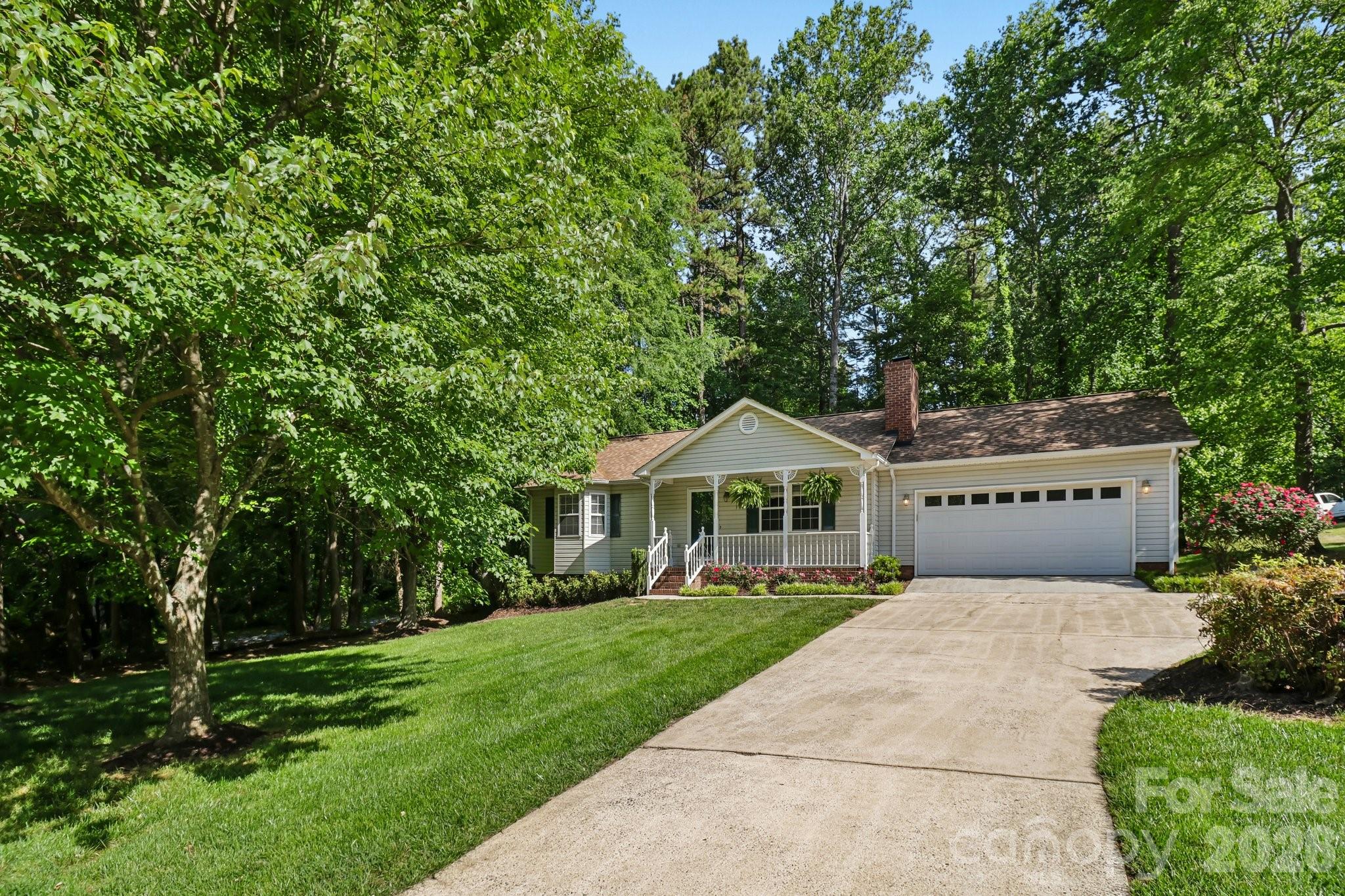 144 Mills Forest Lane — Mooresville