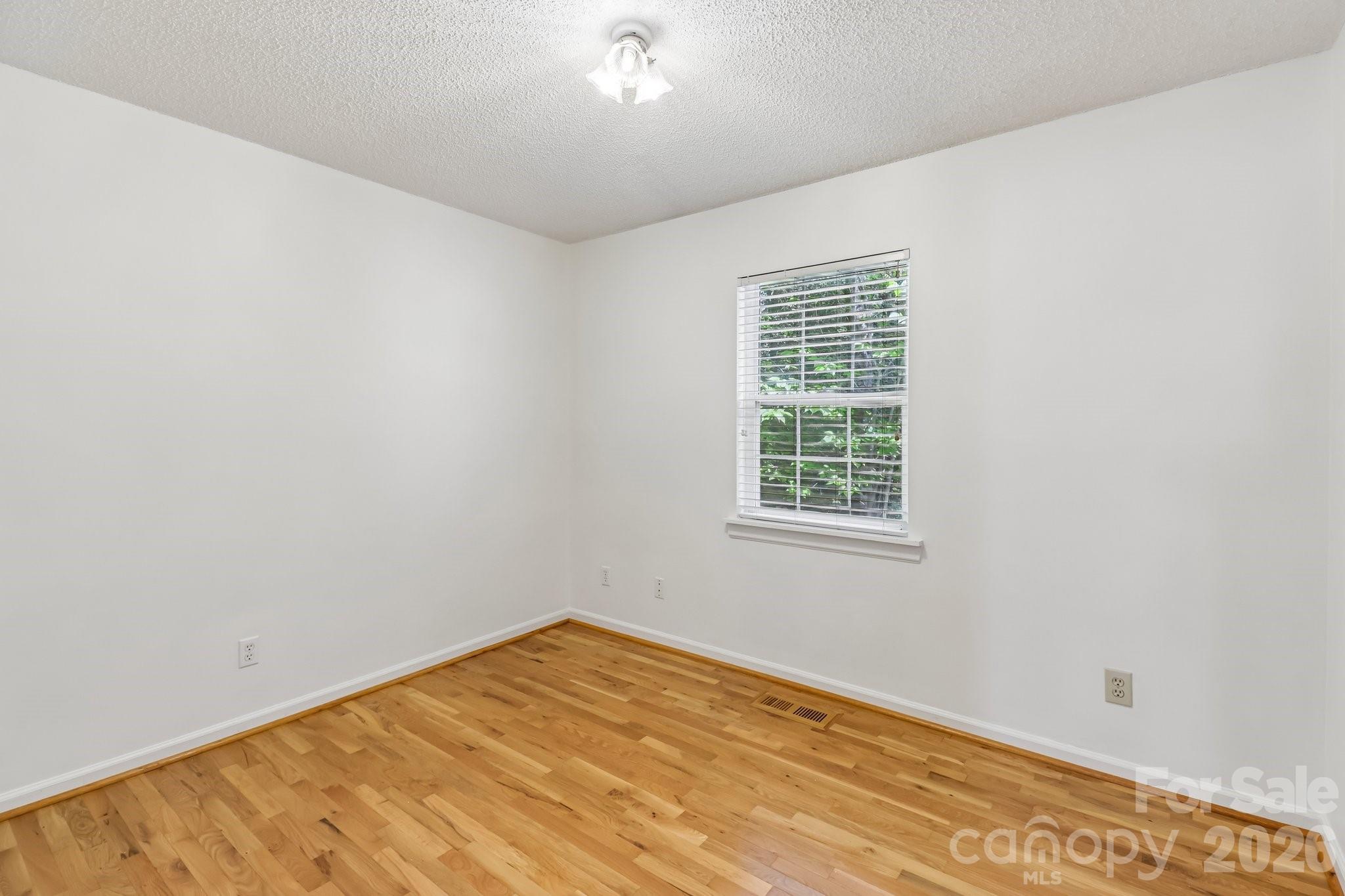 144 Mills Forest Lane — Mooresville