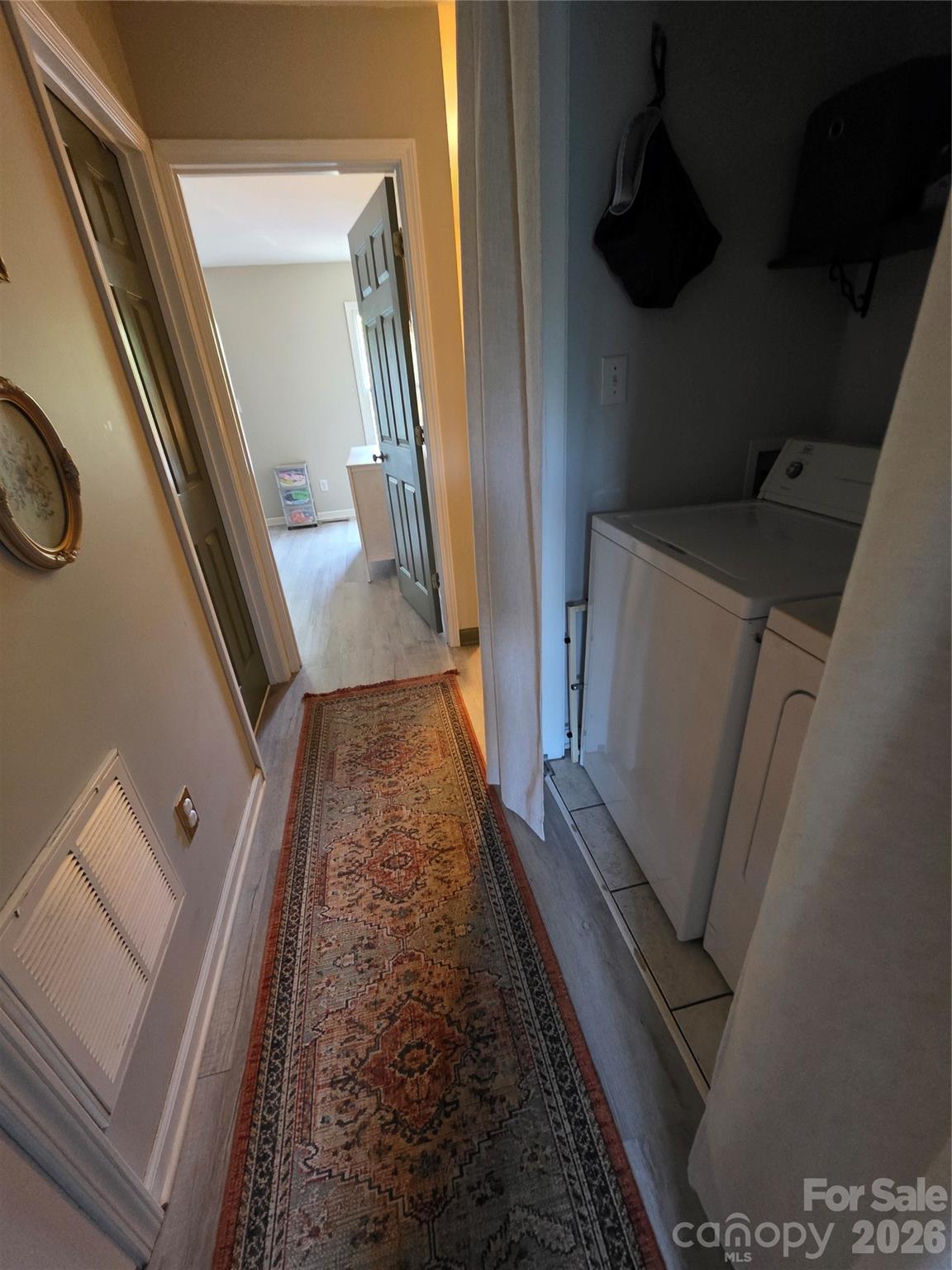 2240 15th Avenue NE #104 — Hickory