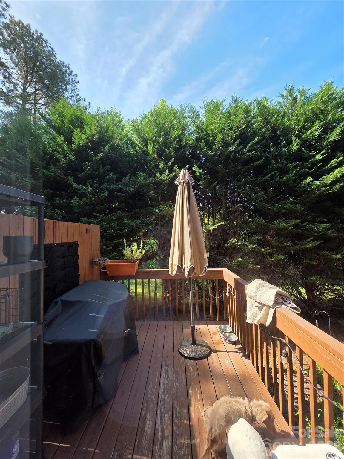 2240 15th Avenue NE #104 — Hickory