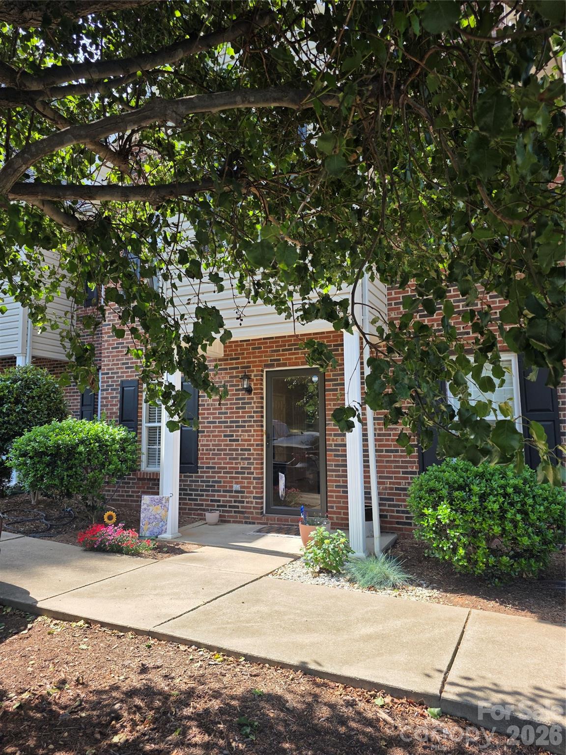 2240 15th Avenue NE #104 — Hickory