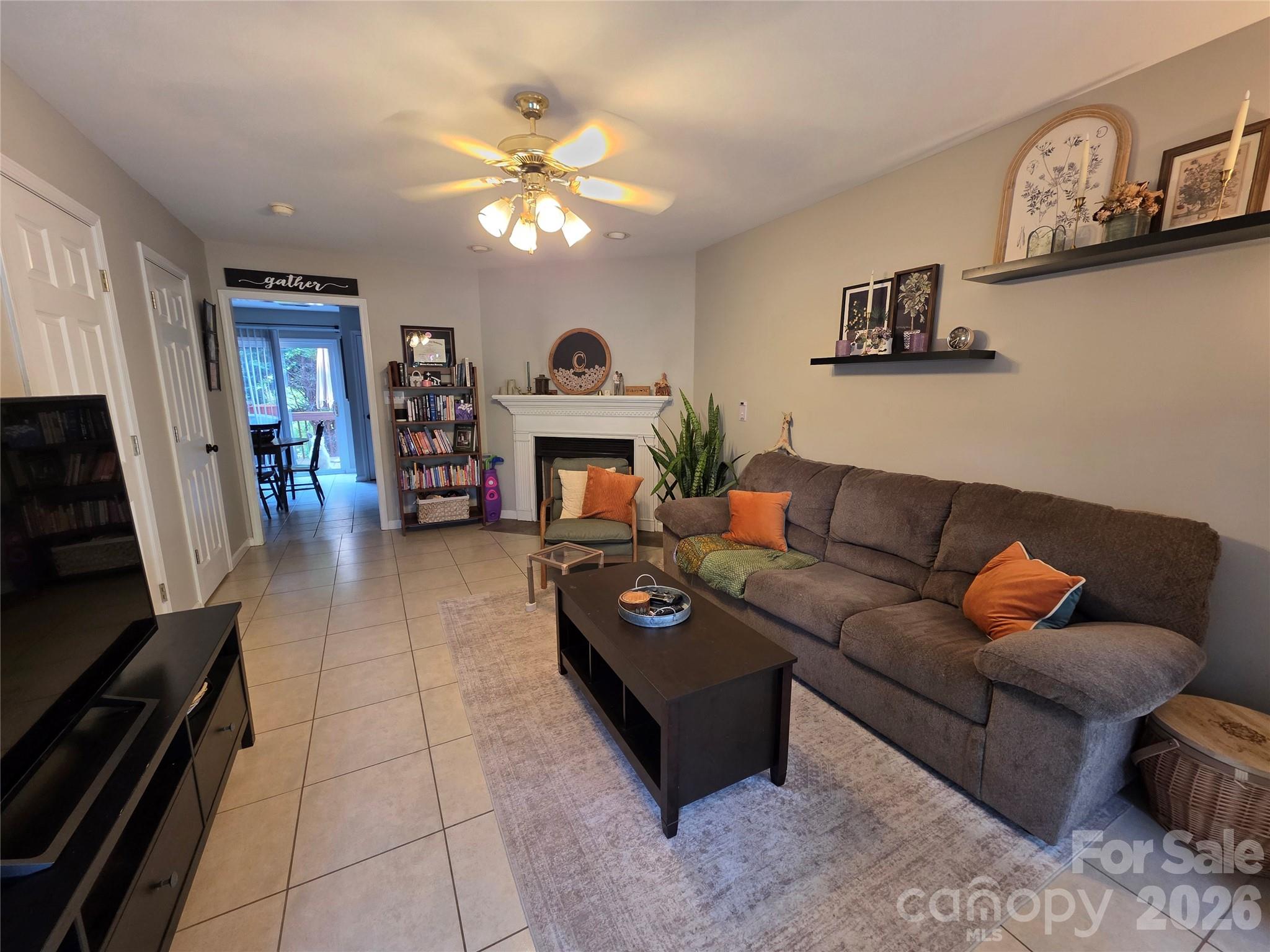 2240 15th Avenue NE #104 — Hickory
