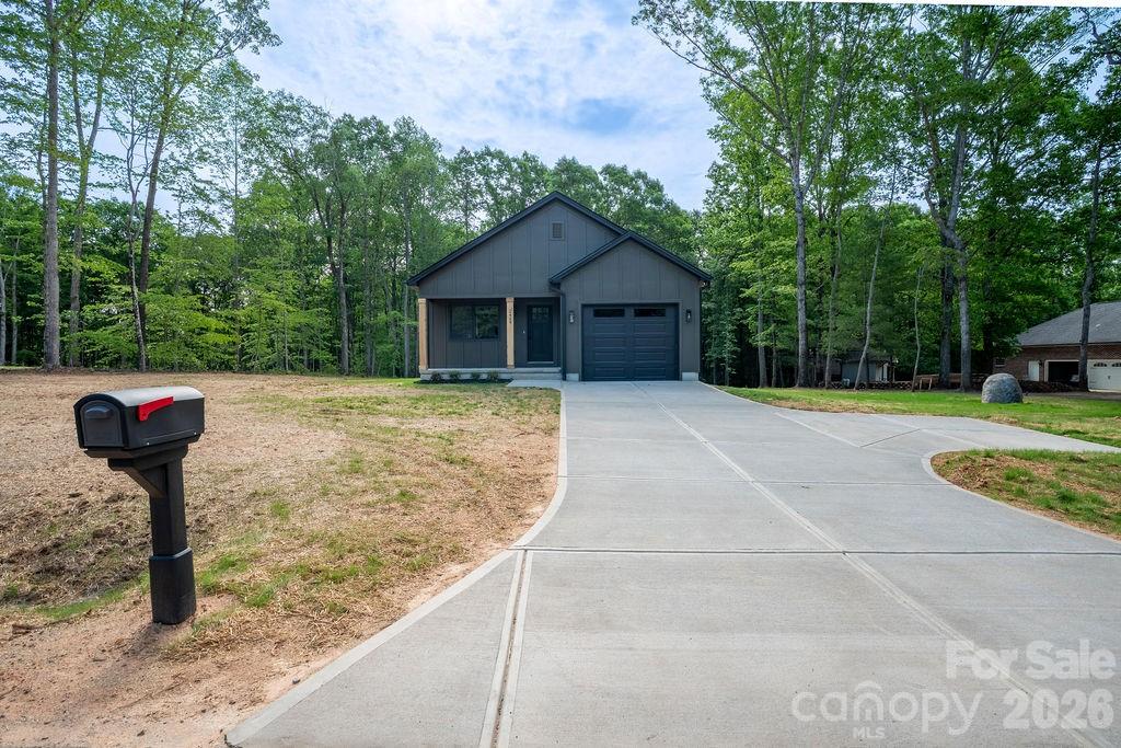 2424 Puetts Chapel Road — Bessemer City