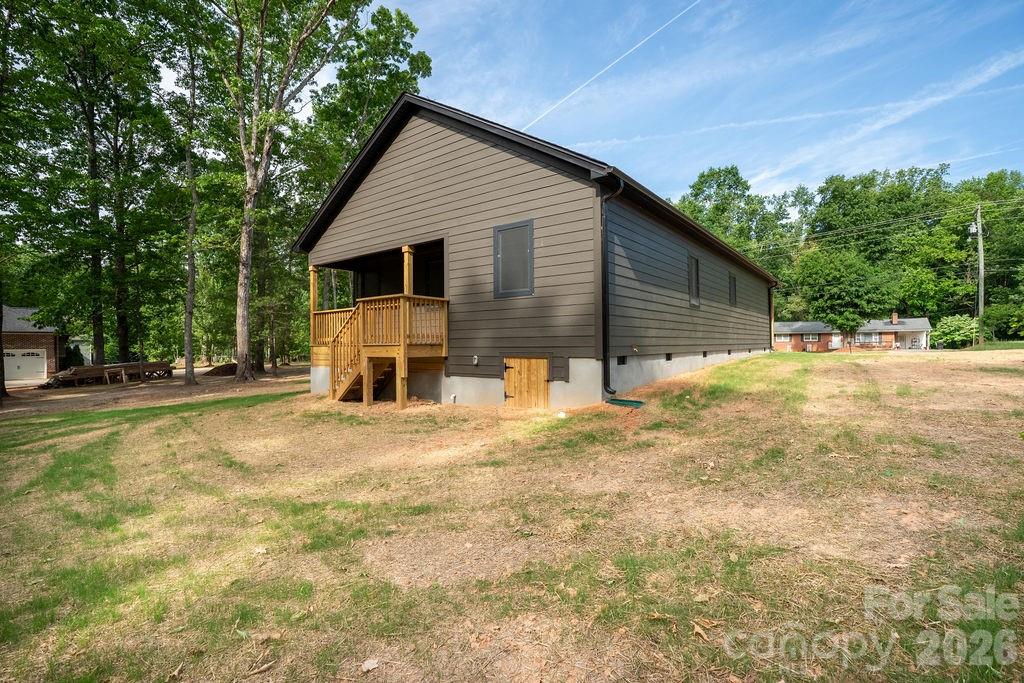 2424 Puetts Chapel Road — Bessemer City