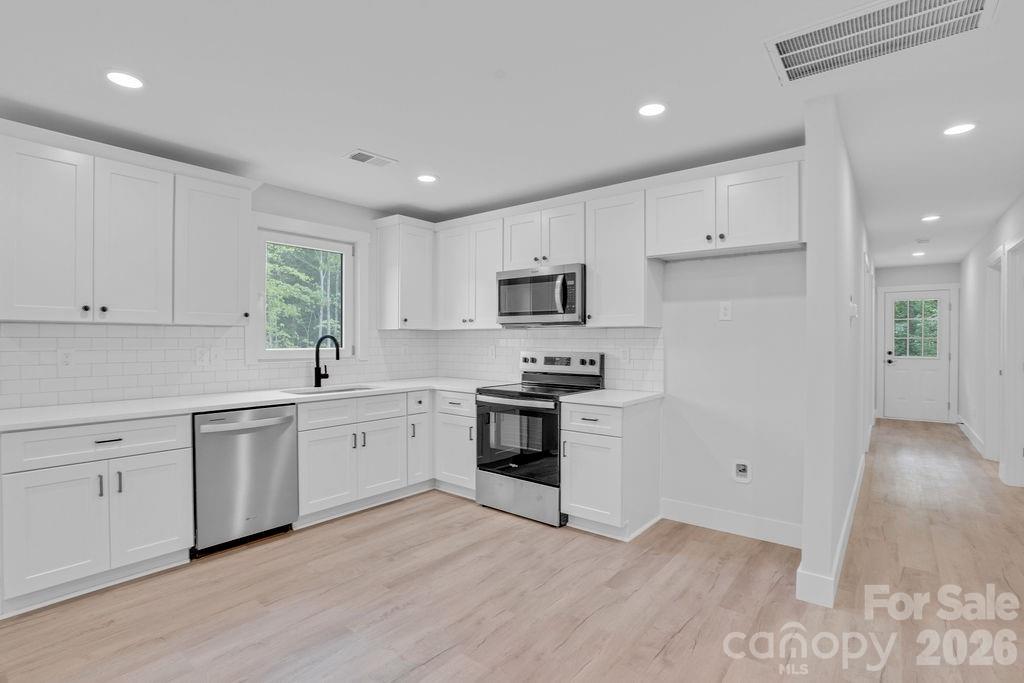 2424 Puetts Chapel Road — Bessemer City