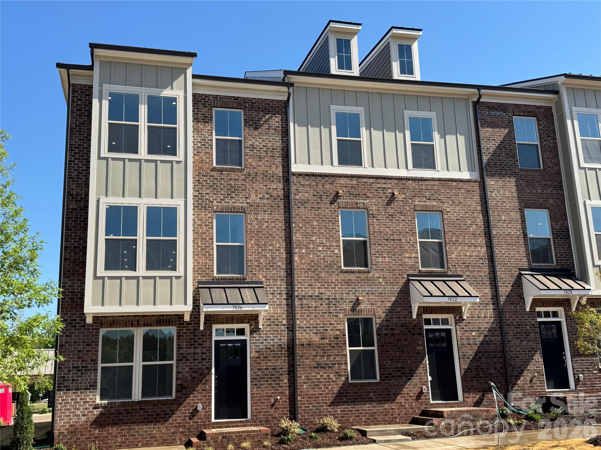 3126 Middle Street — Charlotte