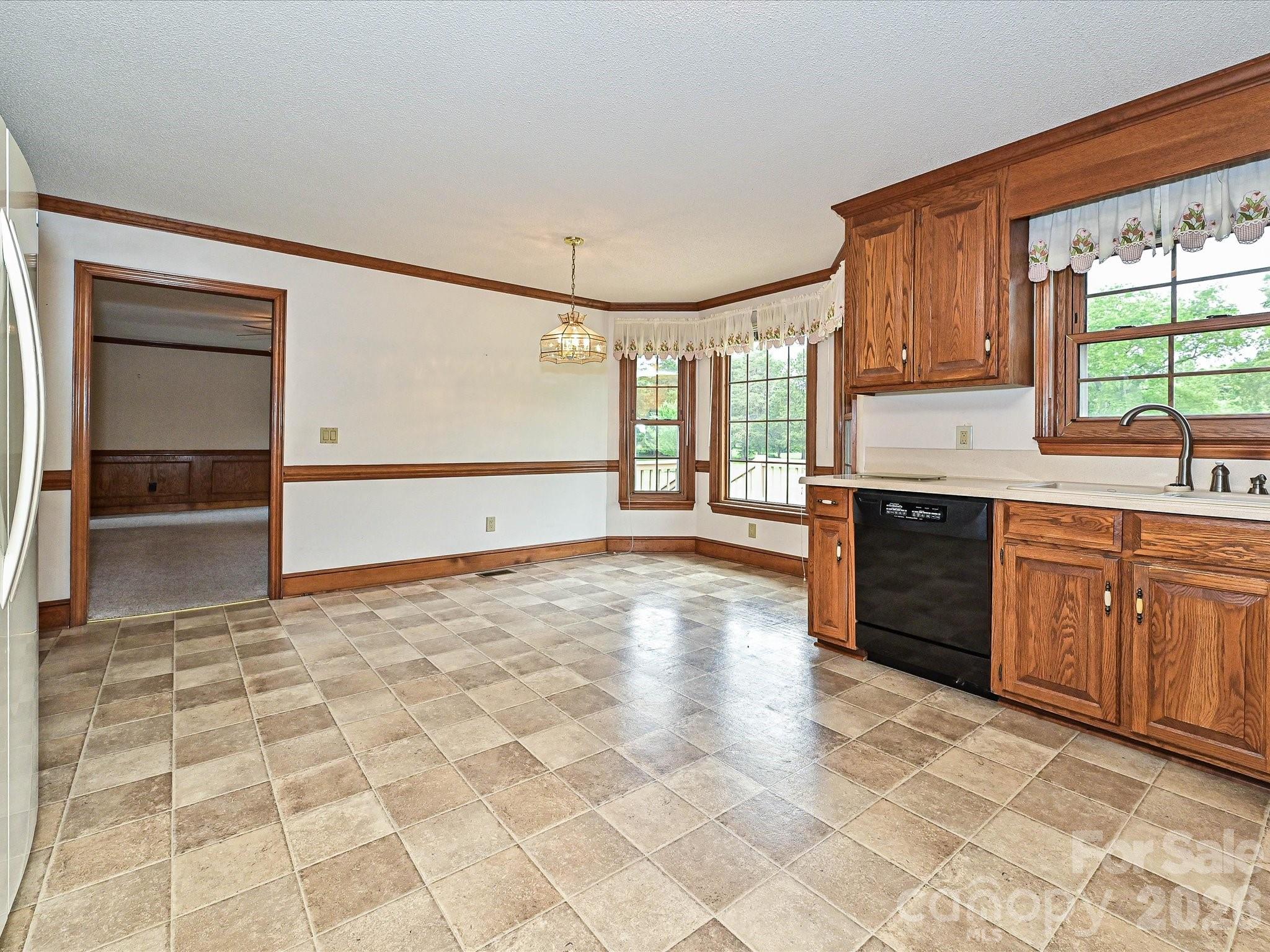 4165 Wrangler Drive SW — Concord