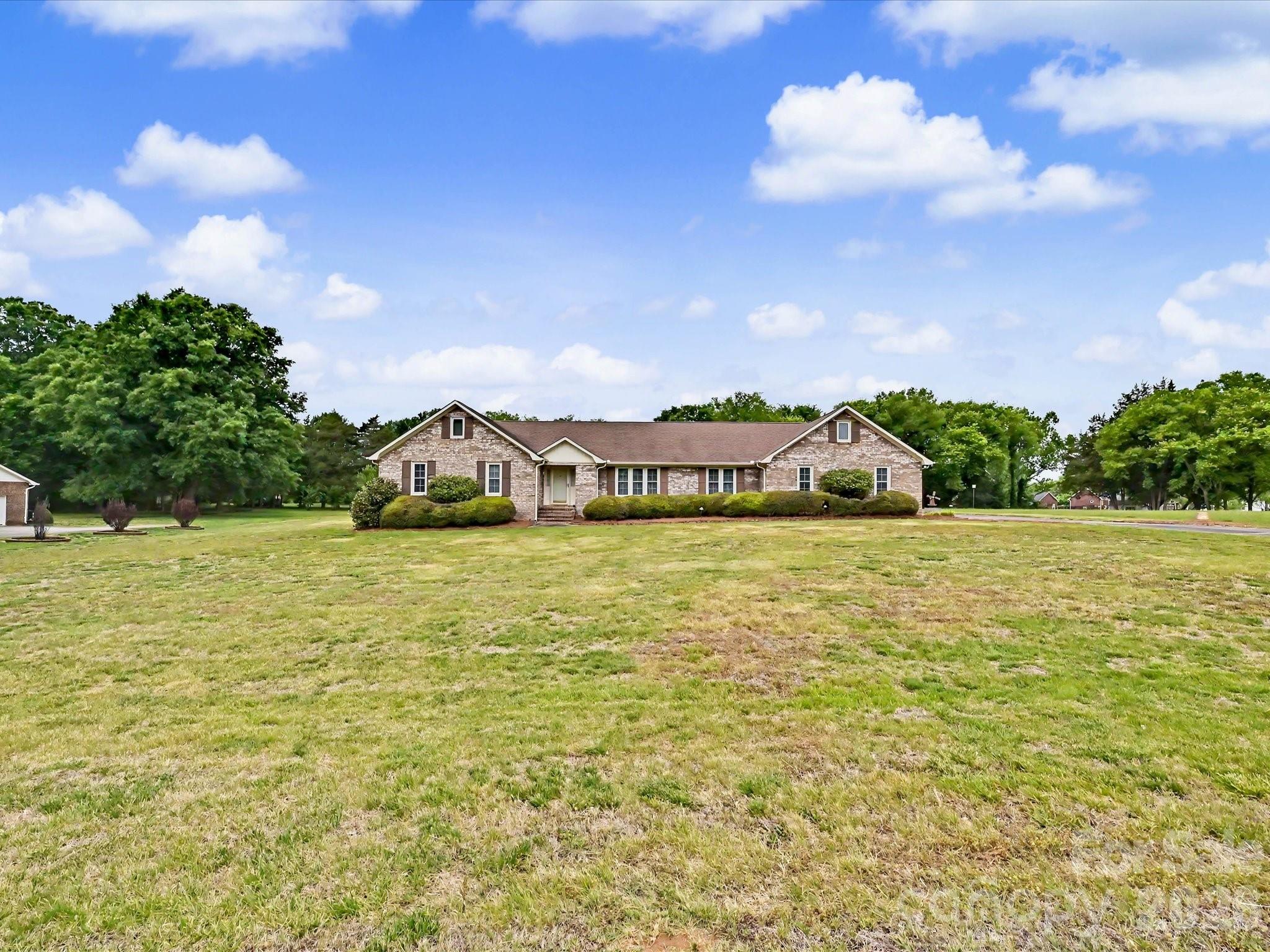 4165 Wrangler Drive SW — Concord