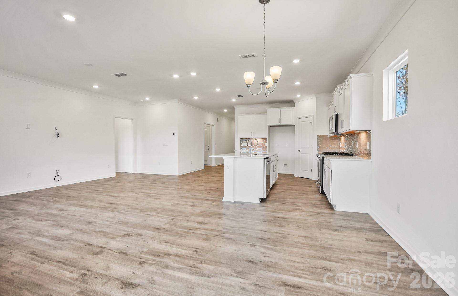 1614 Riverbend Avenue — Monroe