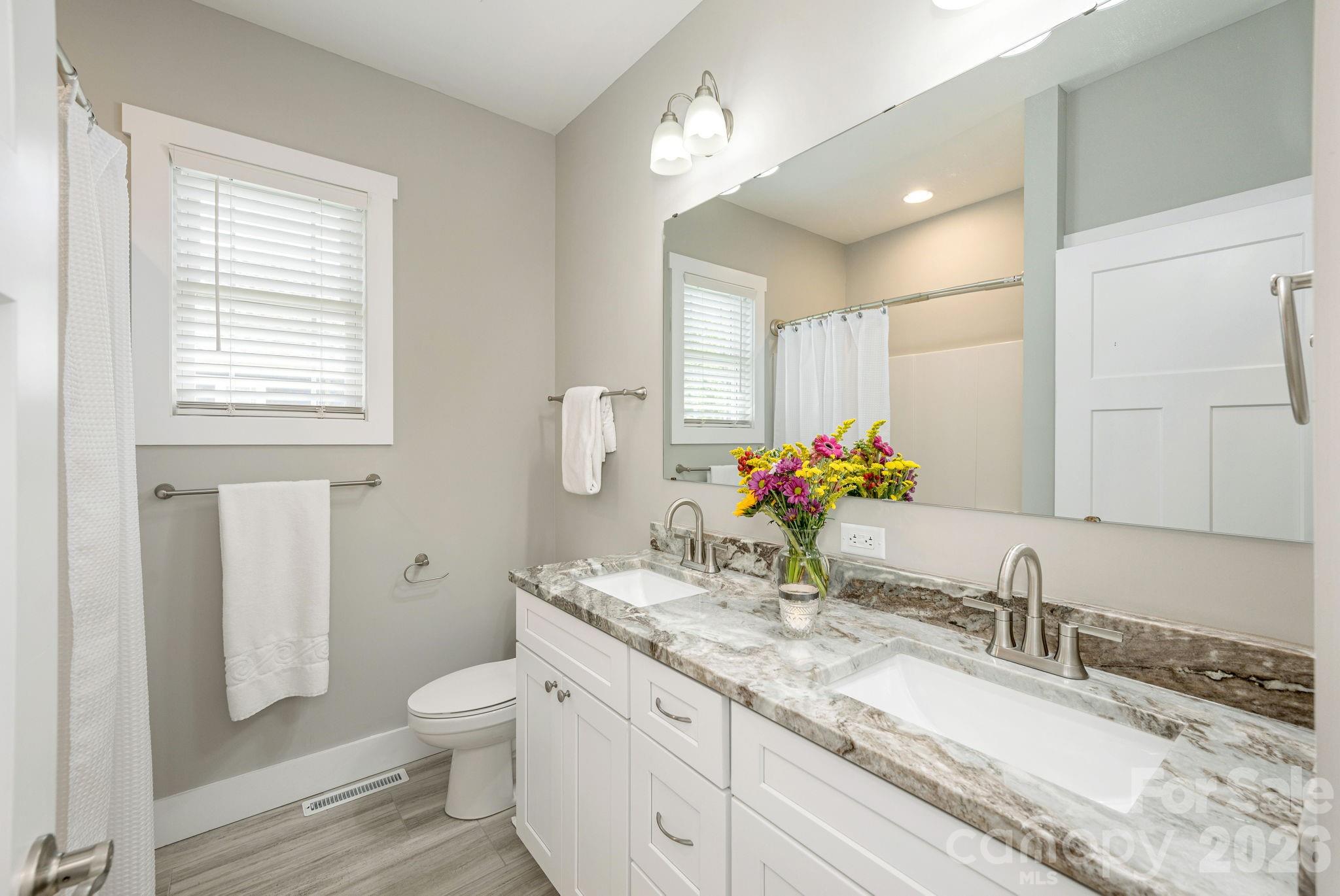 36 Windy Acres Knoll Drive — Hendersonville