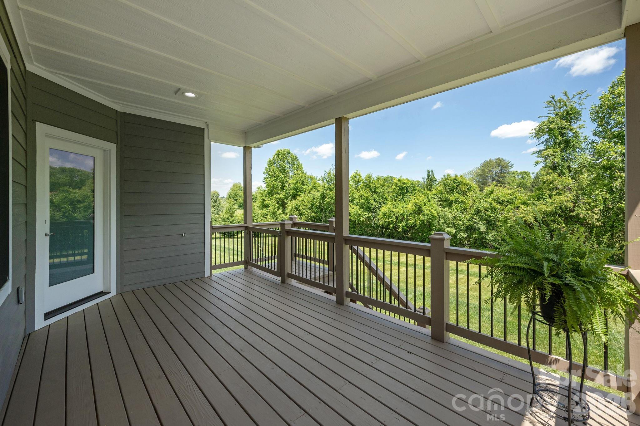 36 Windy Acres Knoll Drive — Hendersonville