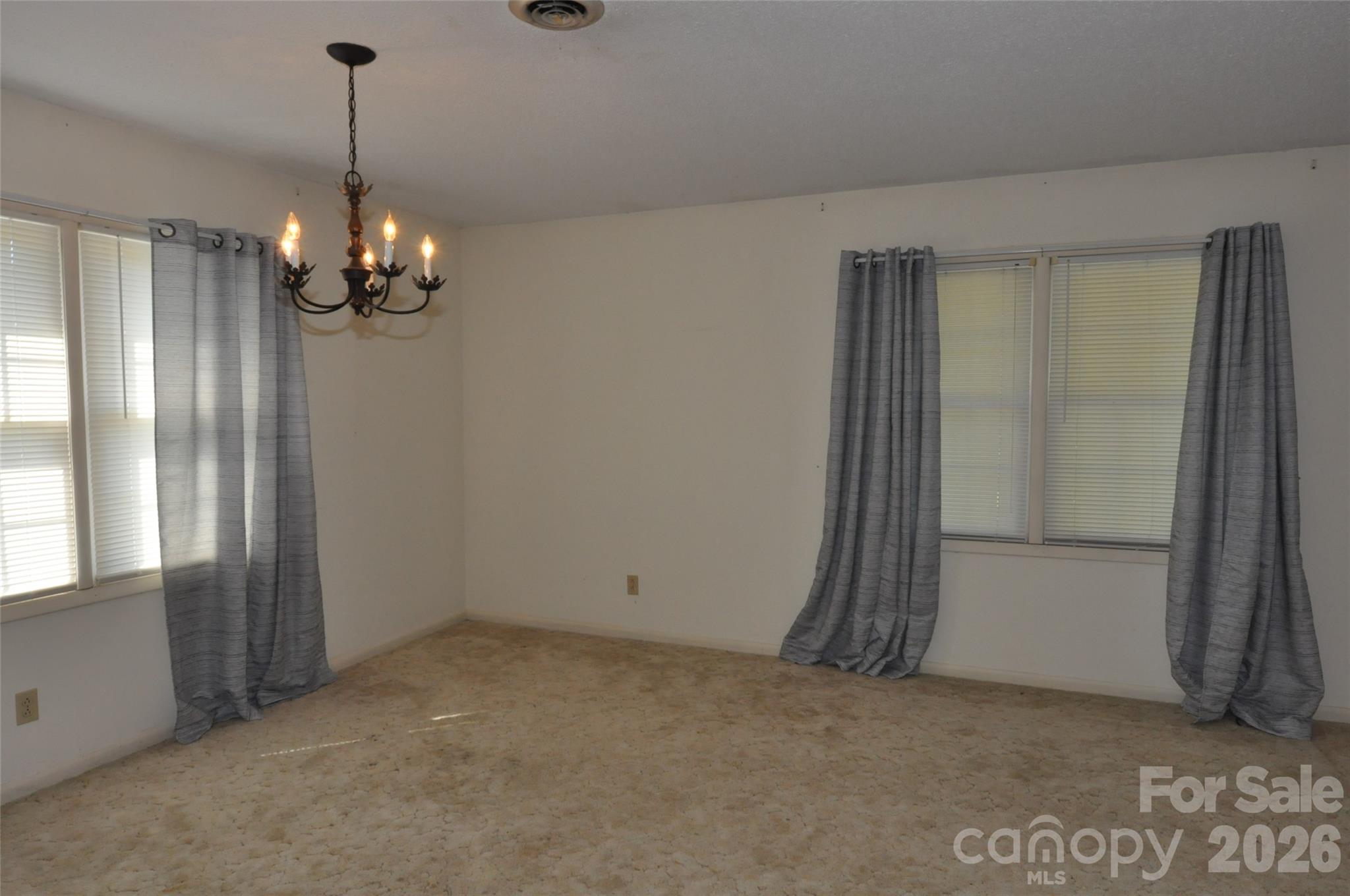 558 Sunrise Boulevard — Chester