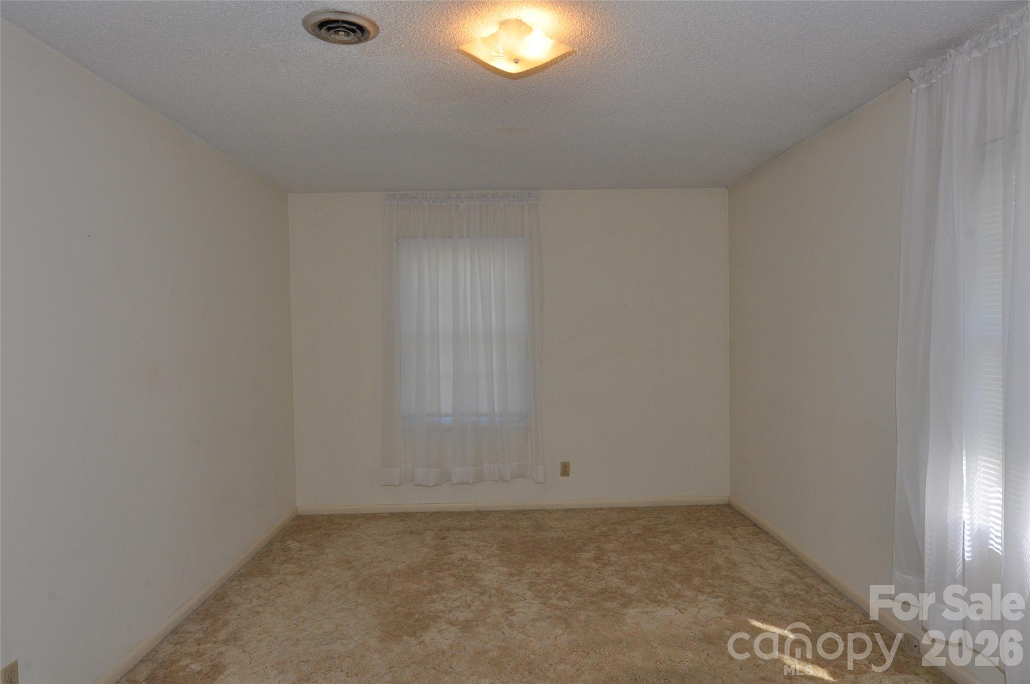 558 Sunrise Boulevard — Chester