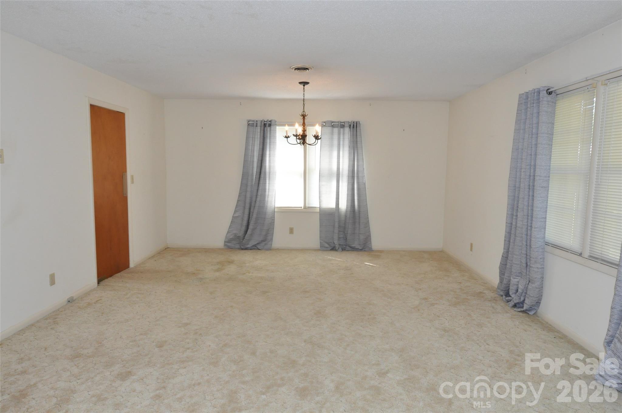 558 Sunrise Boulevard — Chester