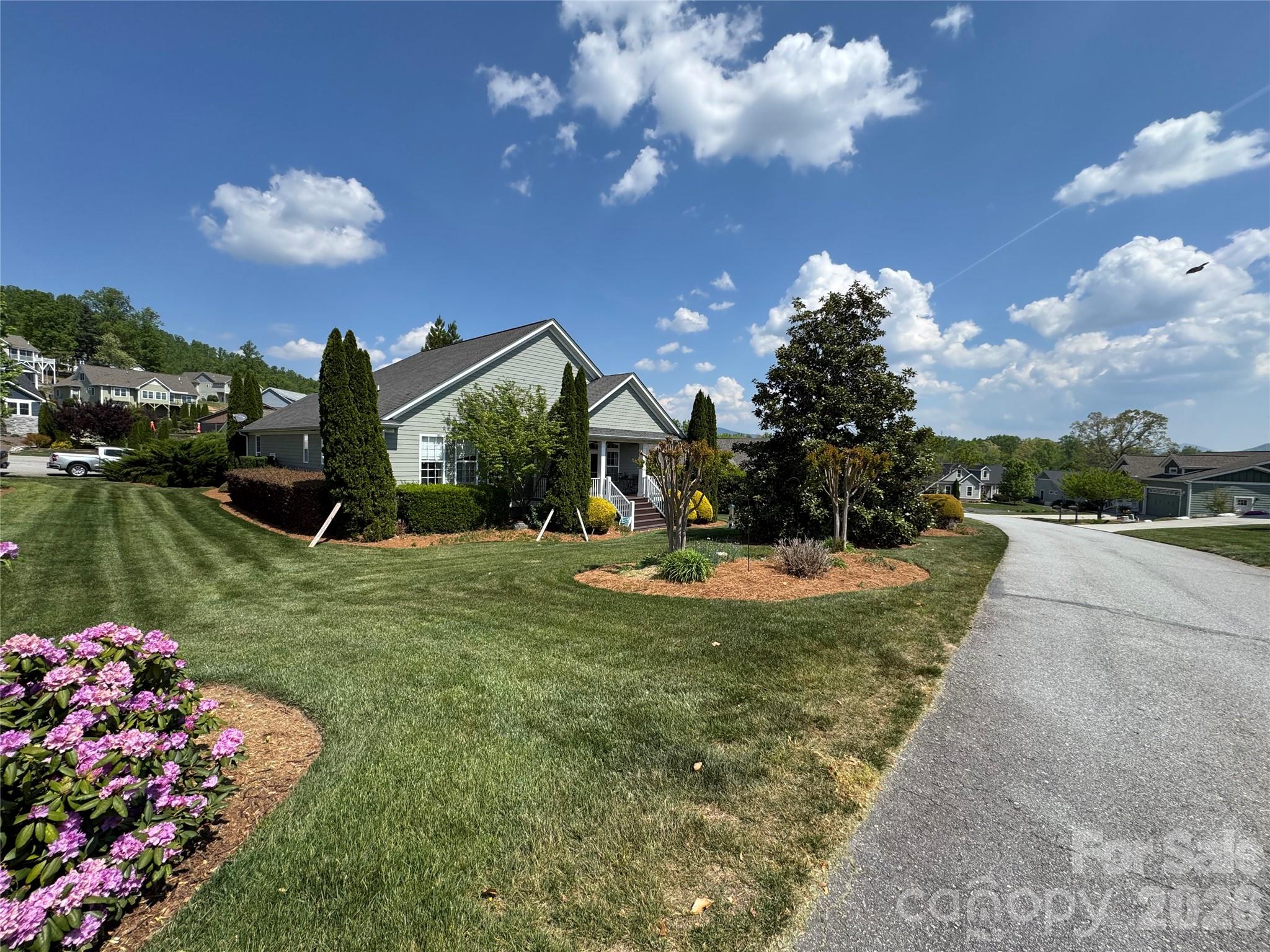 25 Copper Court — Hendersonville