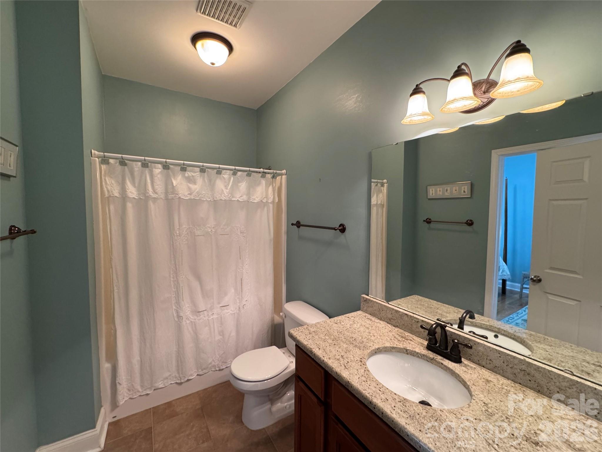 25 Copper Court — Hendersonville