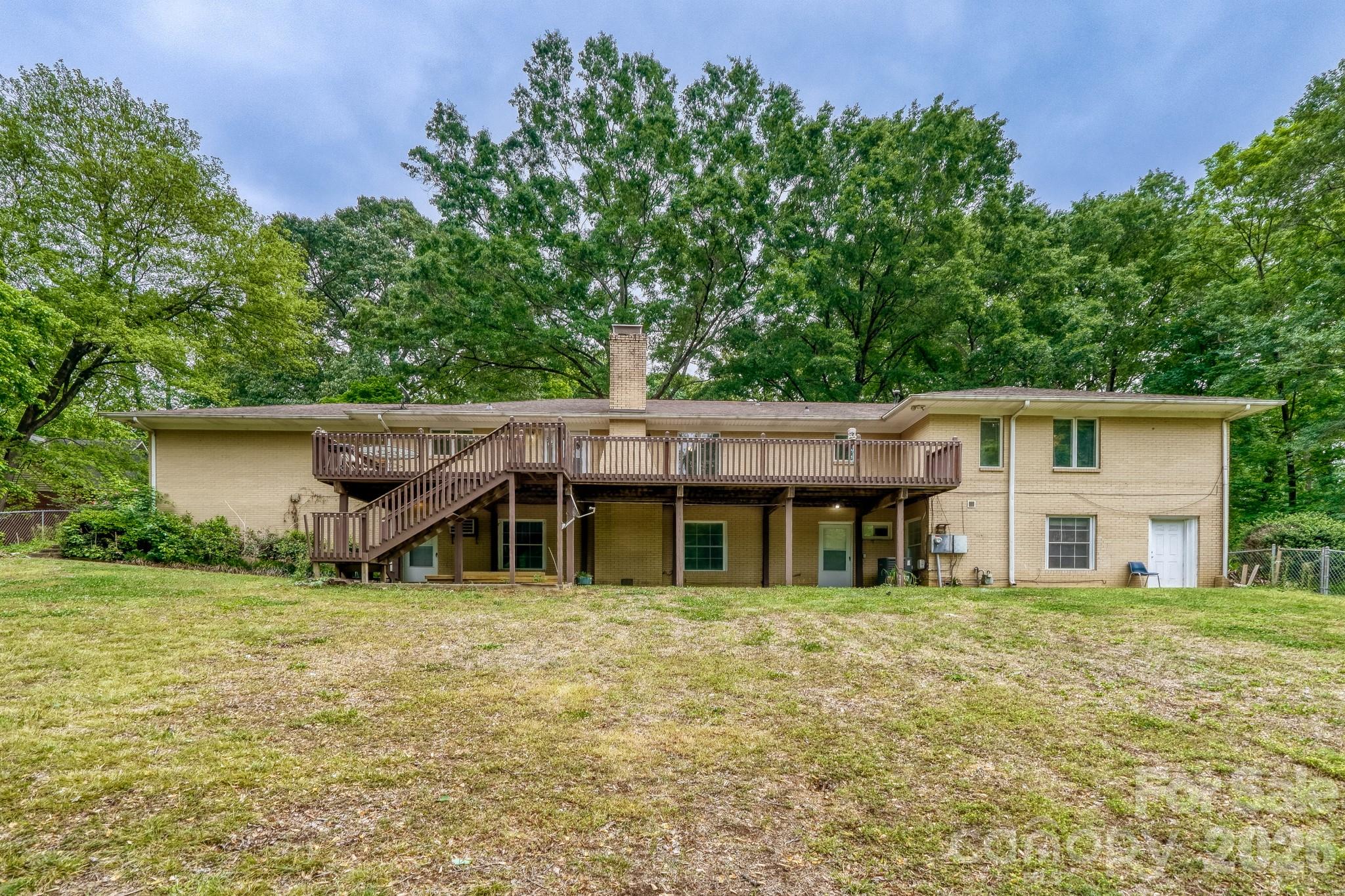 121 Edgerly Court — Charlotte