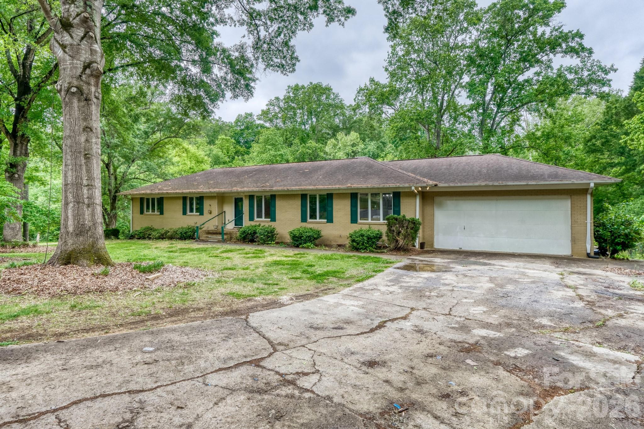 121 Edgerly Court — Charlotte
