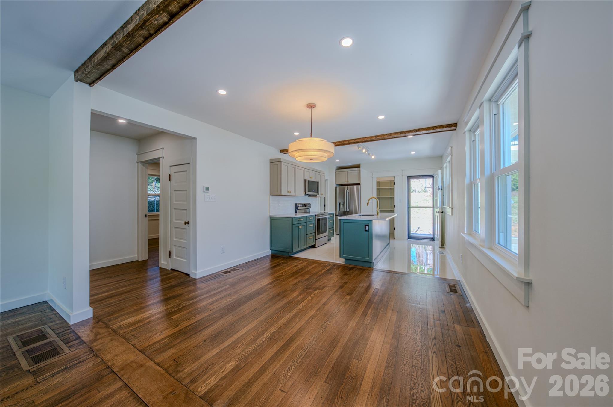 26 Henrietta Street — Asheville