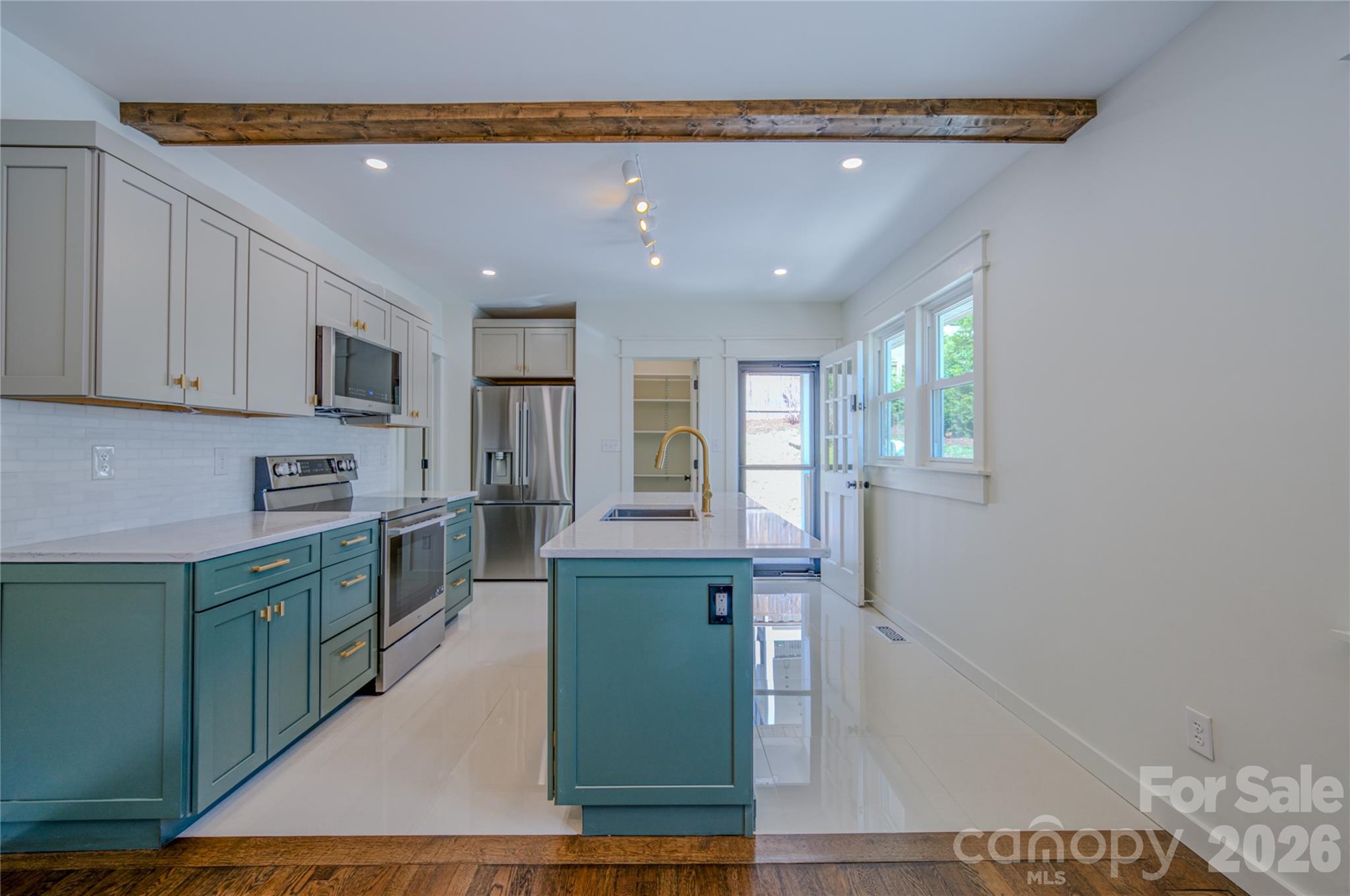 26 Henrietta Street — Asheville
