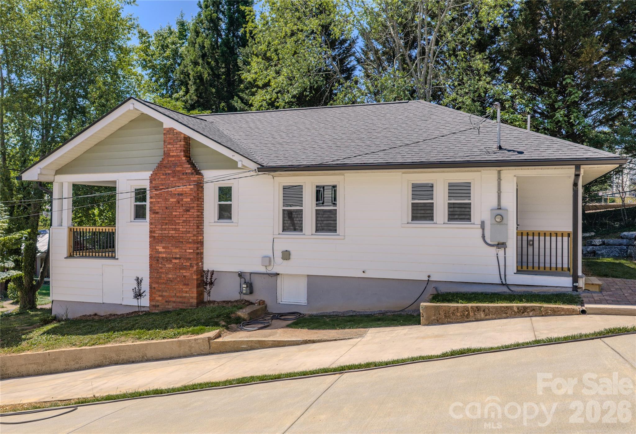 26 Henrietta Street — Asheville