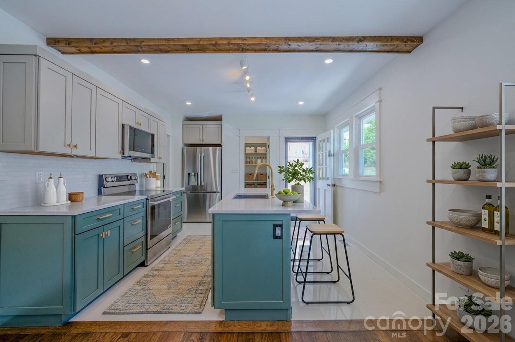 26 Henrietta Street — Asheville