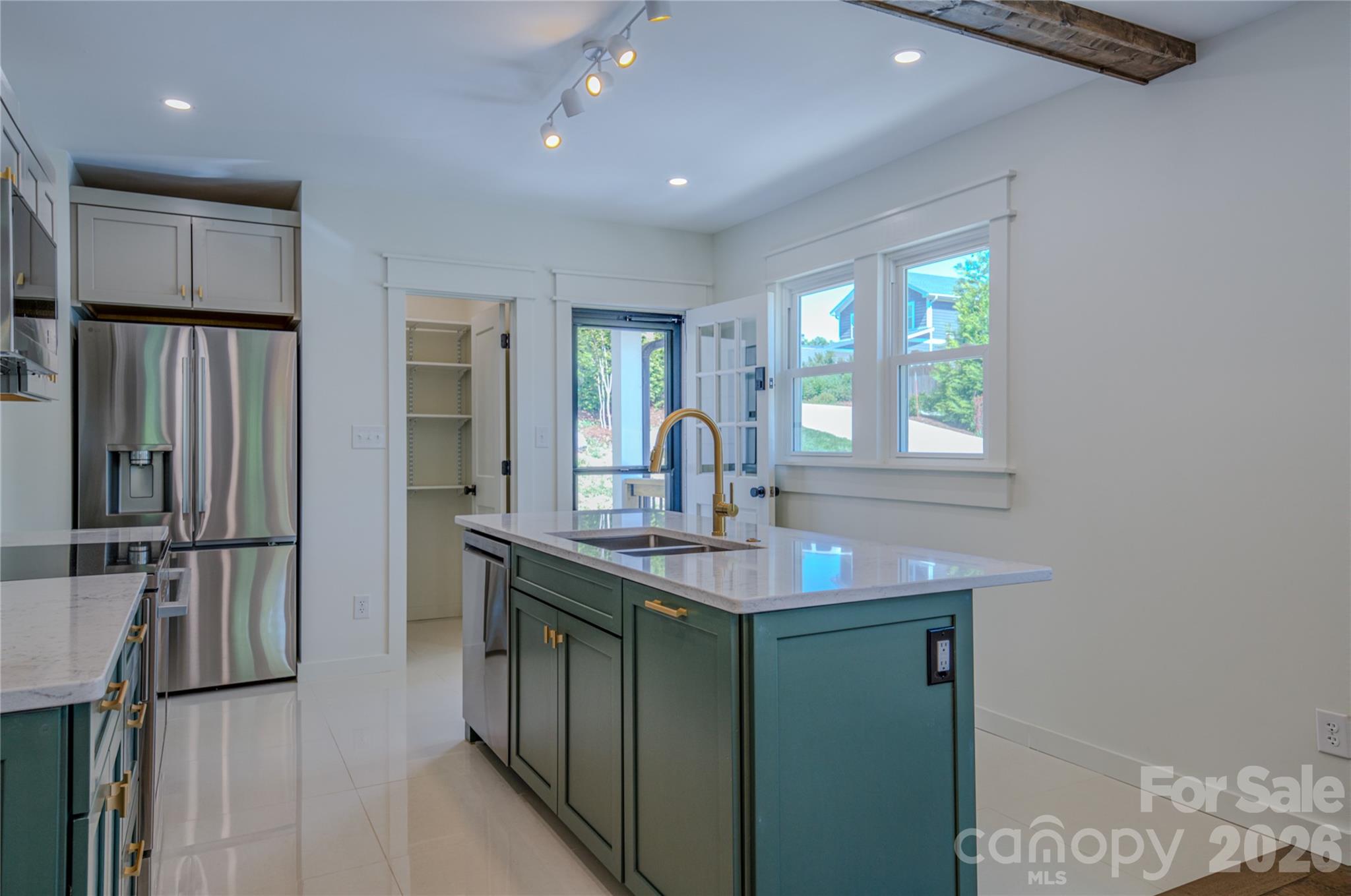 26 Henrietta Street — Asheville